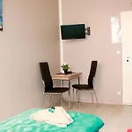 Amaya Berlin