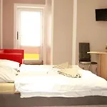 Amaya Motel 3*