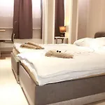 Amaya Berlin