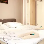 Amaya Berlin
